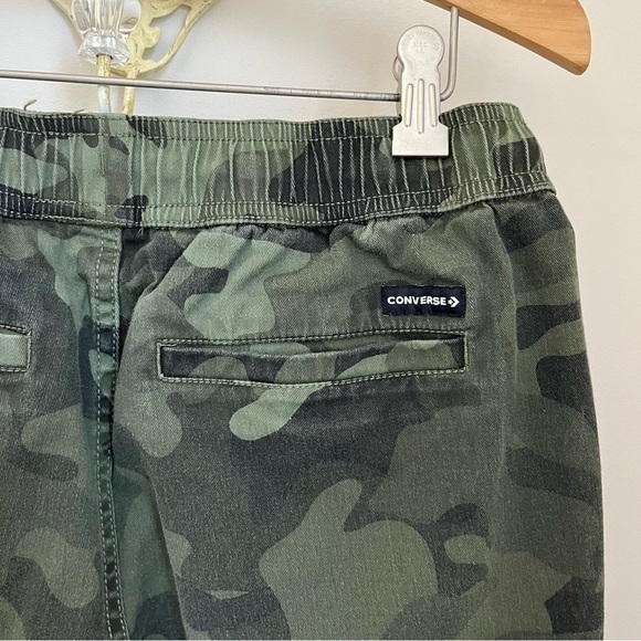 Converse Women’s Camo Green Ankle Length Pants Contrast Side Stripe M - Picture 11 of 16